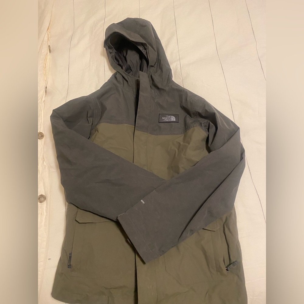 BOYS XL WINTER NORTH FACE JACKET